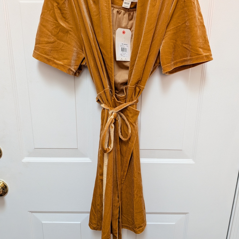 Billabong Lush Velvet Dress in Golden Mustard - Picture 10 of 10